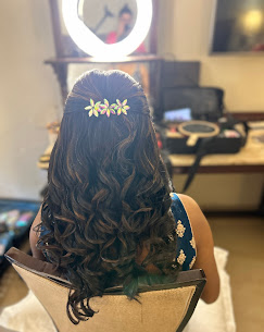 WOMENS EMPIRE SALON AND ACADEMYhair style