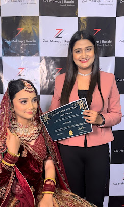 Zoe Makeup Academylogo