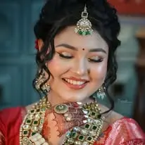 dipanjalimakeupmantraaprofessionalmakeupinstituteguwahatiprofile