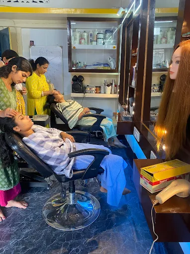 fashionandbeautyacademysilcharmakeupourse