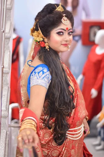 khubsuratmakeupstduioacademydhubrimakeupcourse