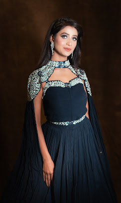 makeover bMakeup paradise salon academy