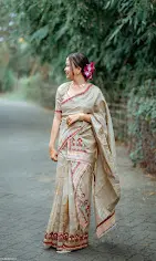 momismakeoverstudioandacademydibrugarhmakeupcourse