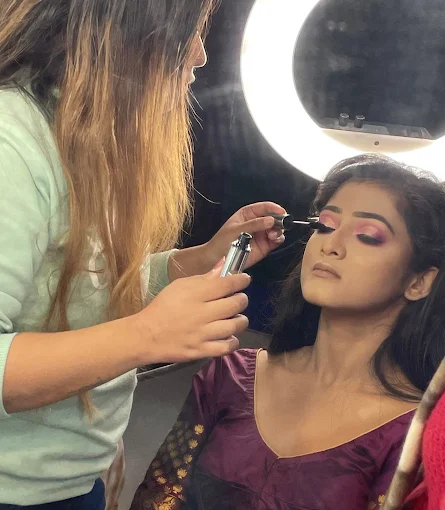 priyankasmakeupstudioacademytinsukiaprofile