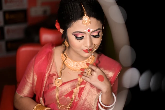 sworldmakeupstudioacademyjorhatlogo