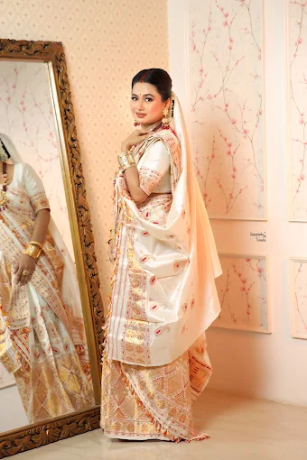 thehouseofbeautybysathidasmakeupstudiotinsukiamakeupcourse