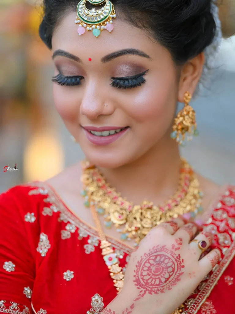 tinsukiabestmakeupacademytinsukiamakeupcourse 768x1024