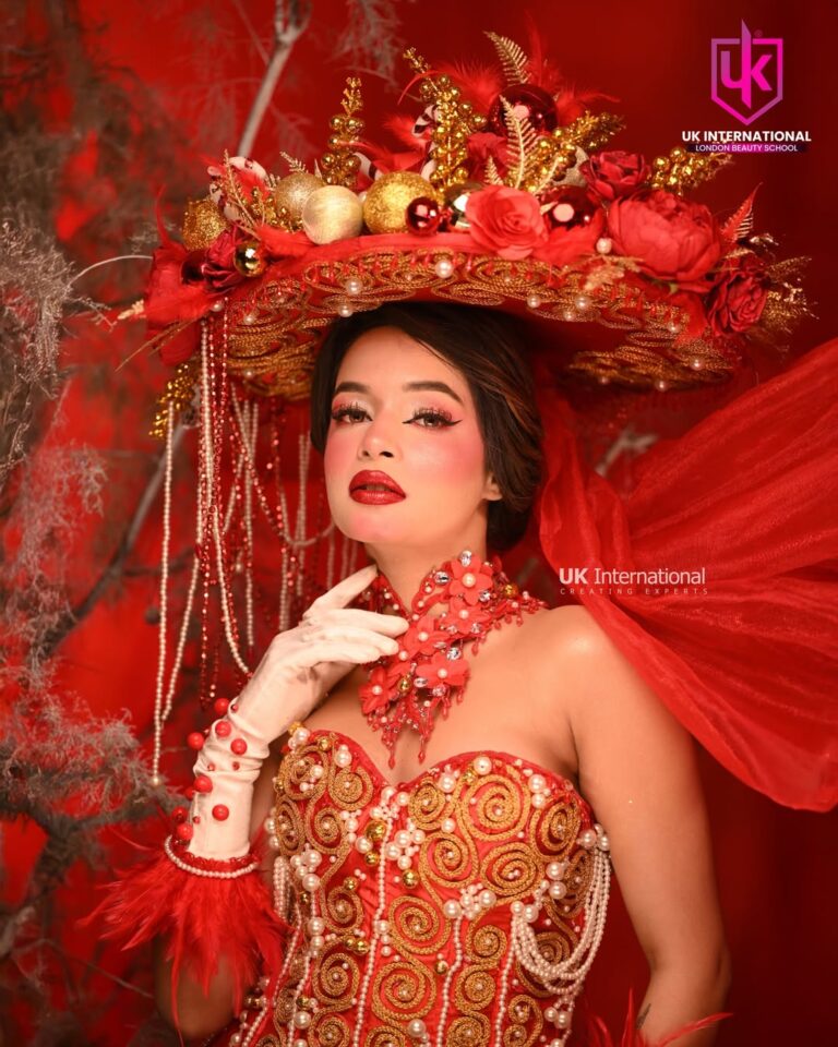 Turn your passion for makeup into a profession🎨✨This Christmas Fantasy Makeup Look reflects the 768x960