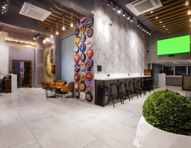 office 768x597